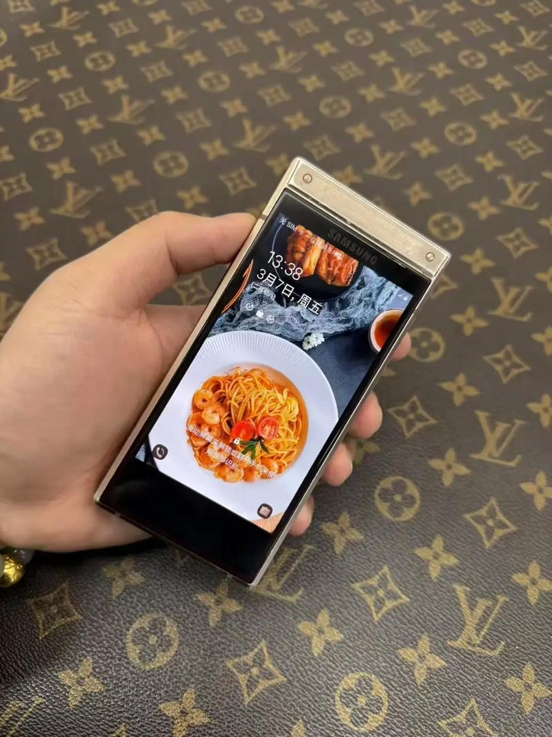 w589三星手机报价（三星w988手机报价）