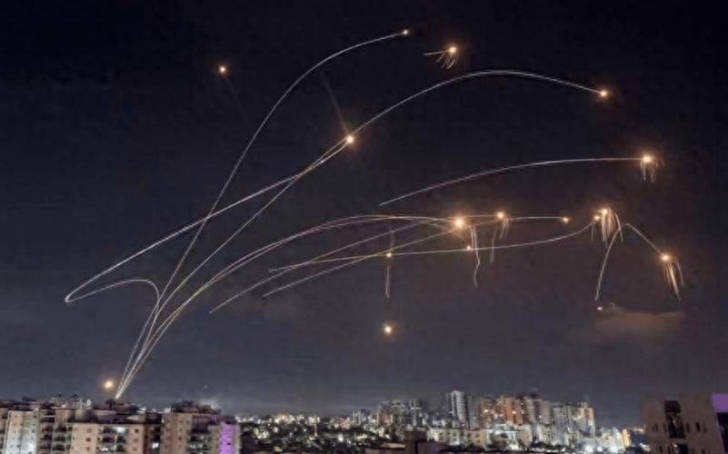 伊朗30枚超重导弹袭击以色列 “摧毁以方空天监控系统”!美国被曝增派5000名海军陆战队