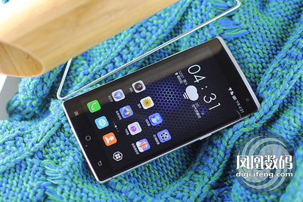 takee全息手机（全息智能手机）