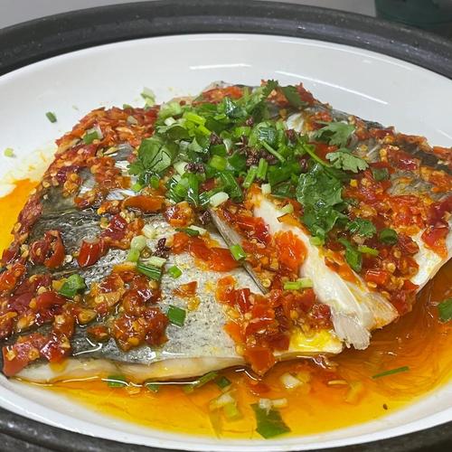 剁椒鱼头做法（剁椒鱼头做法家庭版简单）