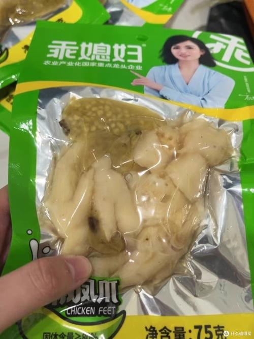 央视曝光网红鸡爪:用双氧水漂白,工人自己从来不吃,“乖媳妇”电商平台已下架