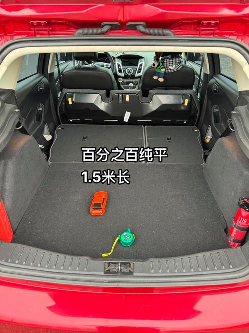 福特汽车福克斯（福特汽车福克斯怎么把后排打到）
