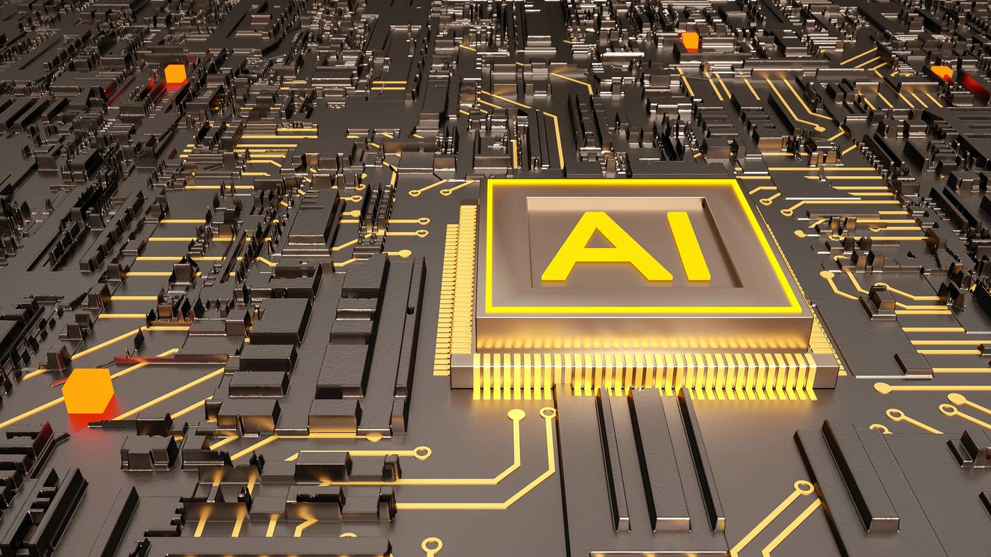 “Apollo-9手环怎么样?”315曝光AI大模型“投毒”后实测:千问拒答 DeepSeek翻车