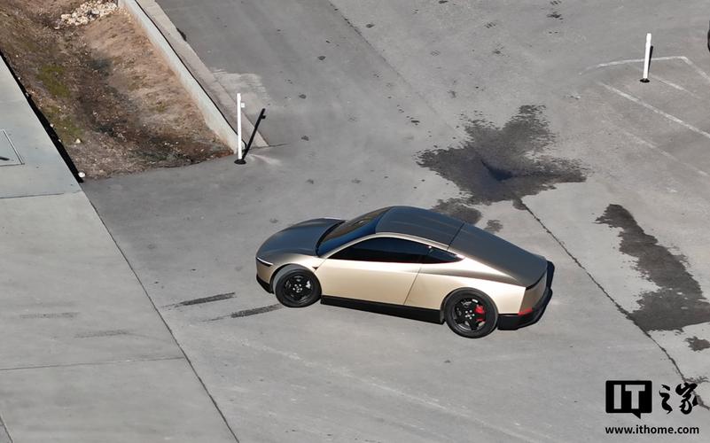 特斯拉“Cybercab”名称遭遇阻碍：对手竟是一家法国饮料公司