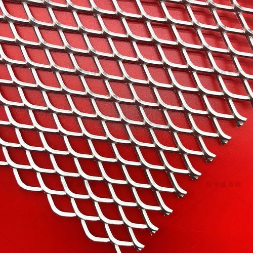 不锈钢小钢板网（不锈钢钢板网图片）