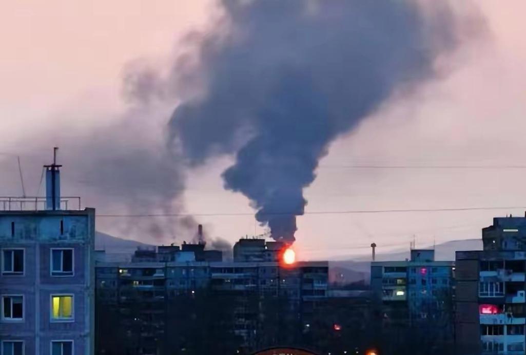 科威特两座炼油厂遭无人机袭击并引发火情