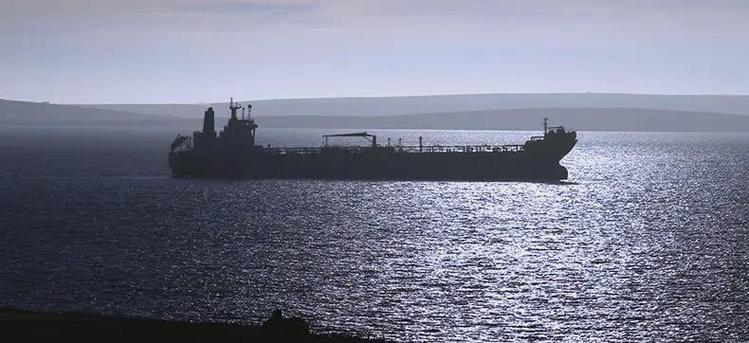 俄罗斯“影子船队”大佬重掌生意