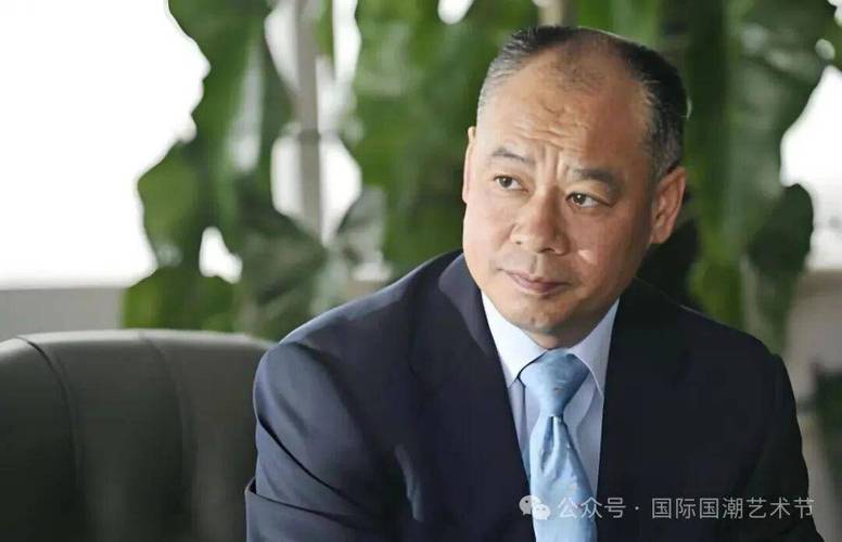 李宁集团发布2025年全年业绩：收入295.98亿	，毛利为144.89亿