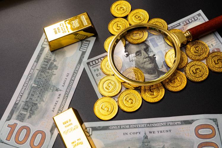 理财业绩比较基准“换锚”：别让专业披露挡住投资者