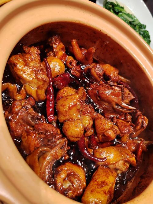 三杯鸡的做法（三杯鸡的做法 最正宗的做法视频）