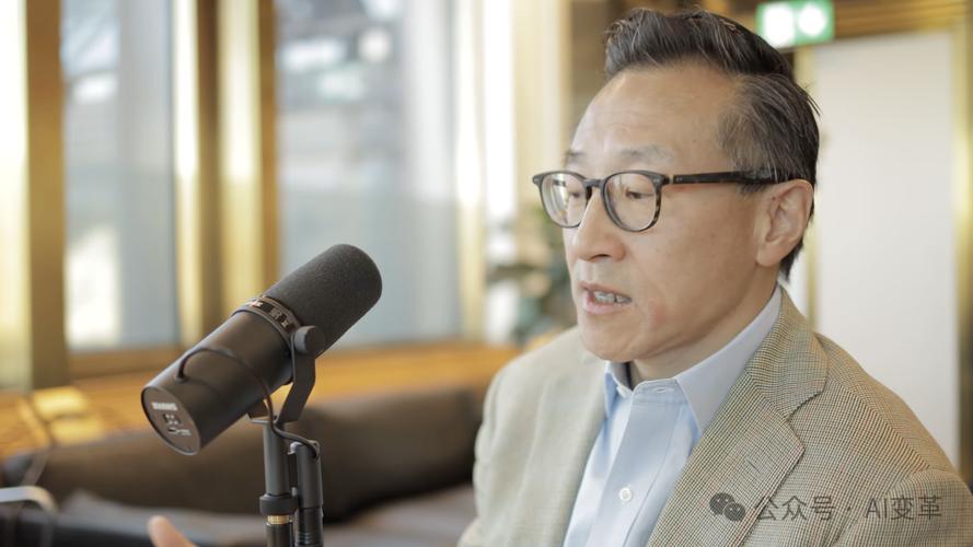 蔡崇信：中国AI通过开源模型打破壁垒，让AI不再是少数巨头的特权