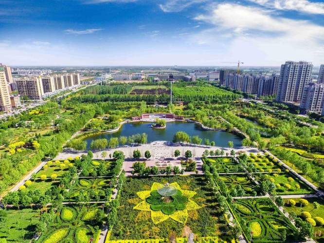 刘世锦：绿色转型转变为经济增长的重要动能