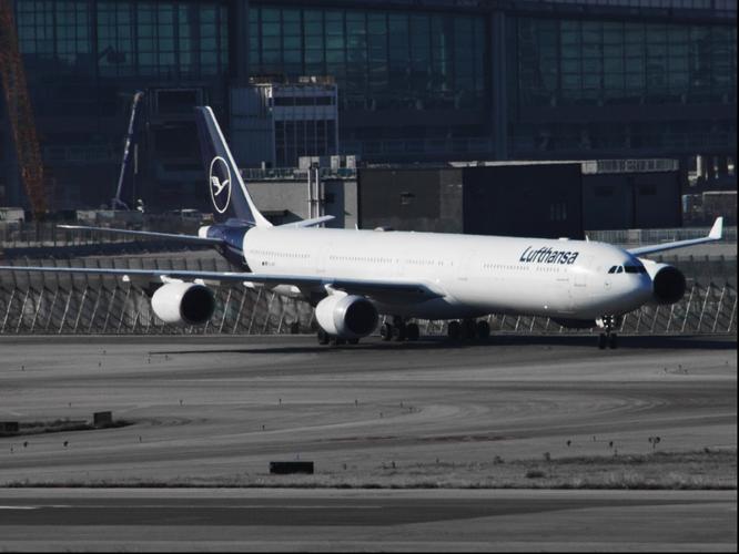 汉莎航空预订量跃升20%	，中东旅行因700架飞机受阻