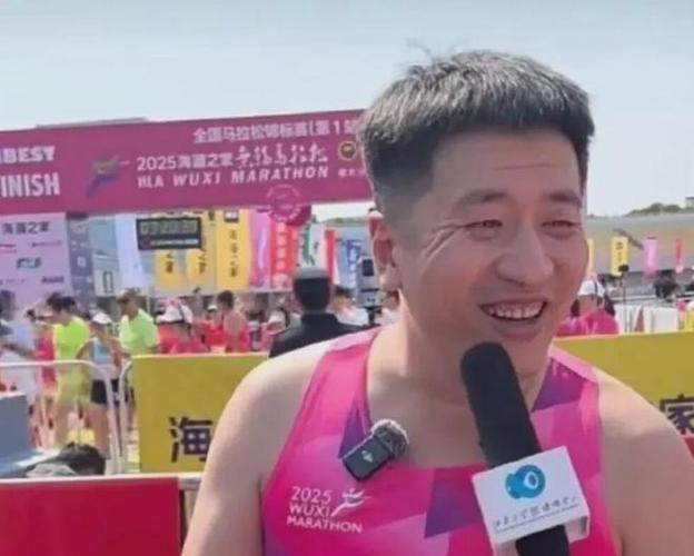 毛大庆：张雪峰“跑	”倒了？别让跑步替“过劳”背了黑锅！