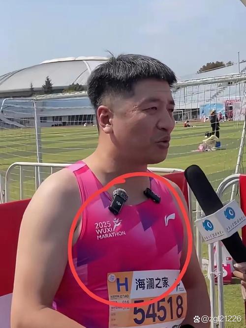 毛大庆：张雪峰“跑”倒了？别让跑步替“过劳	”背了黑锅！