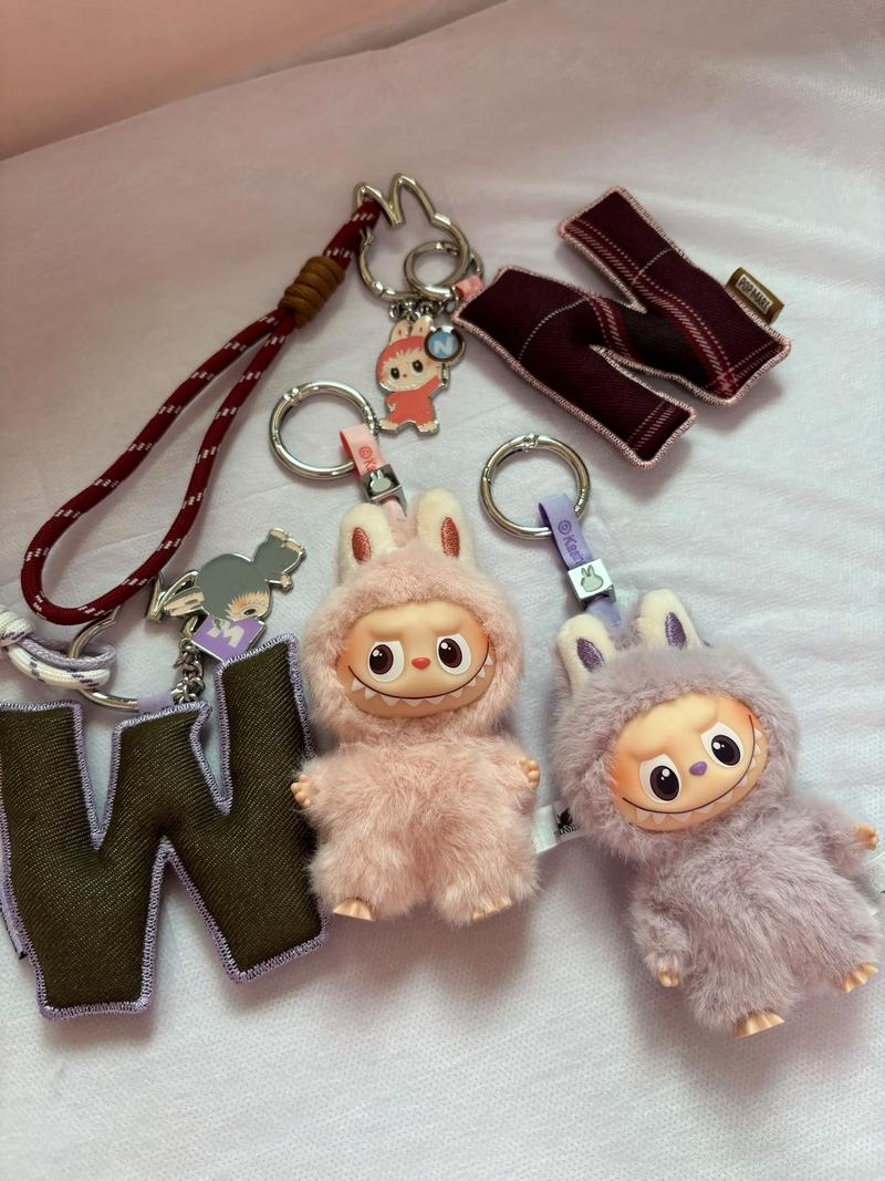 泡泡玛特下半年将推出拉布布4.0系列	，艺术家联名款将于年底上市