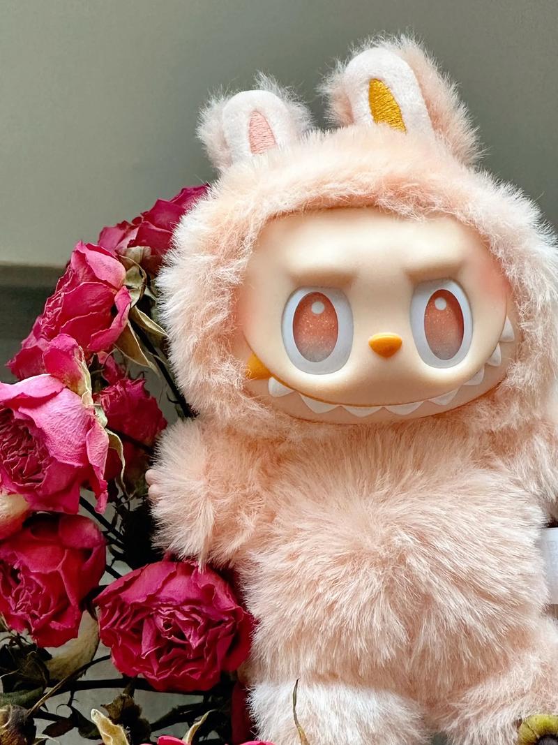 泡泡玛特下半年将推出拉布布4.0系列，艺术家联名款将于年底上市