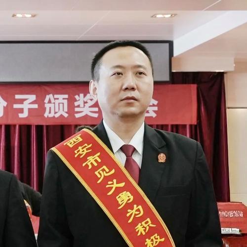 李云泽会见汇丰集团首席执行官艾桥智