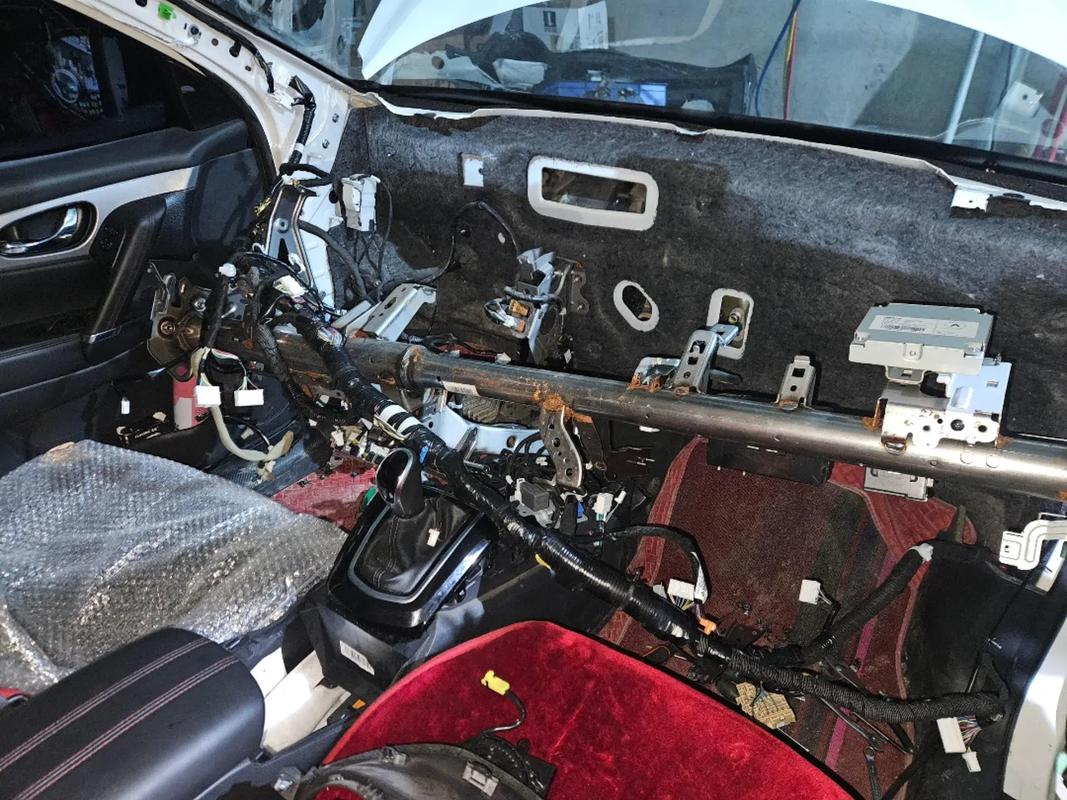 新阳光汽车（新阳光汽车空调翻板）