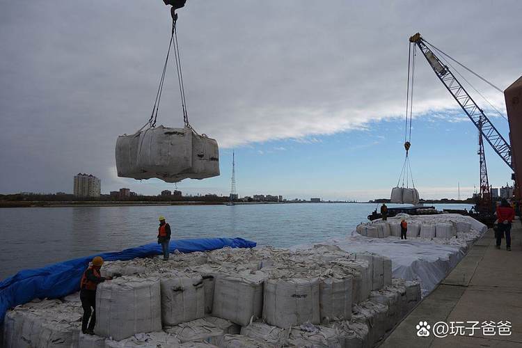 巴克莱：霍尔木兹海峡长期封锁可能导致全球石油市场每天损失1400万桶供应