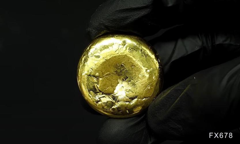 机构：黄金长期牛市逻辑未变	，年底前看到6200美元