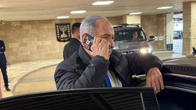 一个亲伊朗的黑客组织宣称入侵了FBI局长的个人邮箱 并公开部分内容